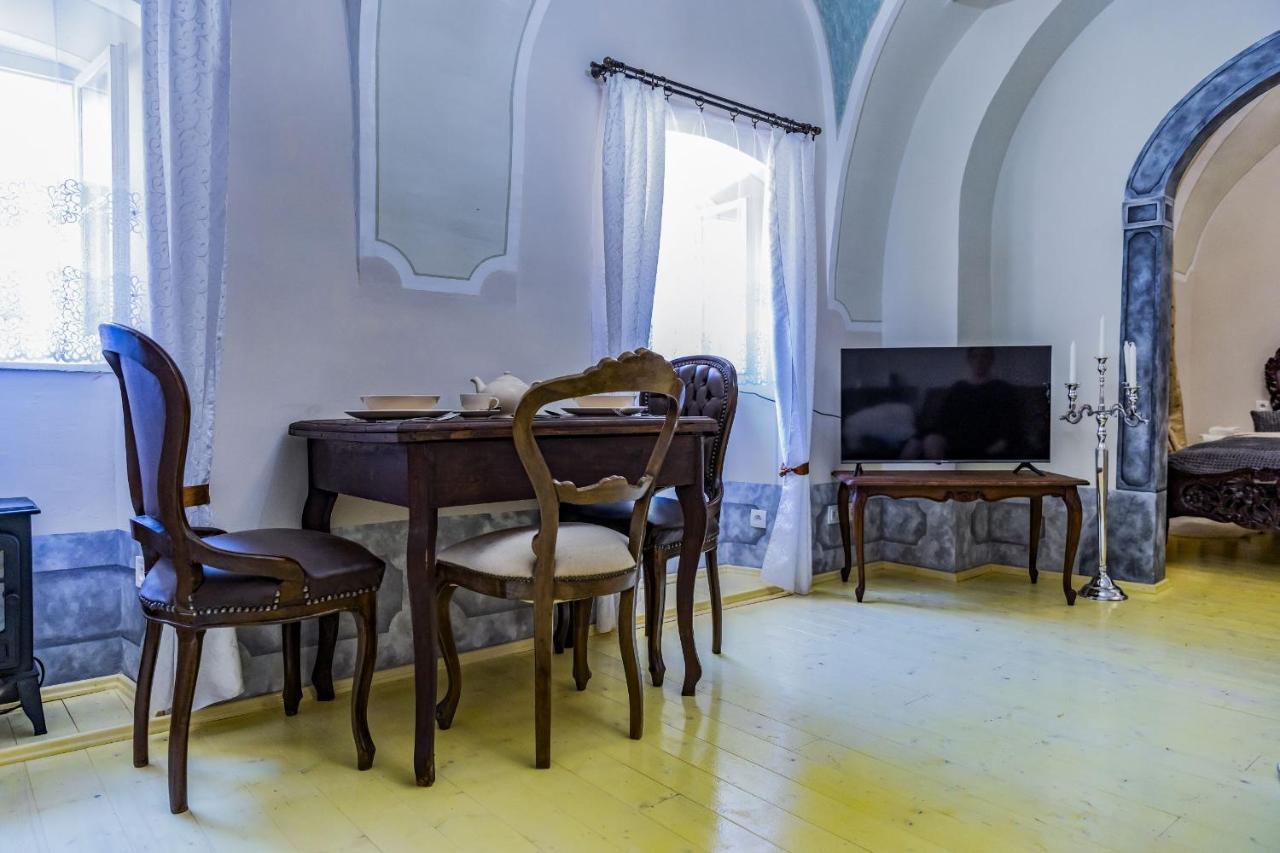 Apartman Charlotte V Dome So Studnou Na Streche Banská Štiavnica Exterior foto