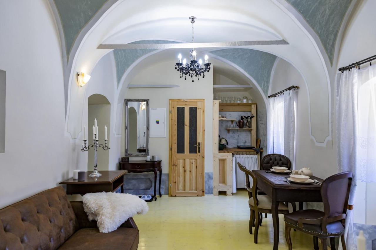 Apartman Charlotte V Dome So Studnou Na Streche Banská Štiavnica Exterior foto